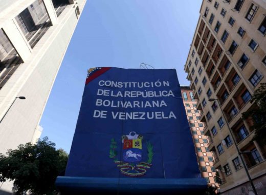 derecho desconfianza