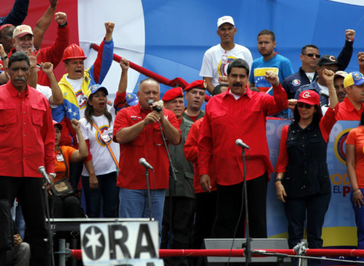 Maduro en av Bolívar
