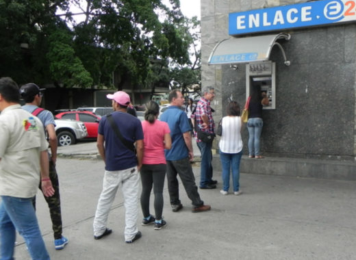 Cajeros escasez de efectivo