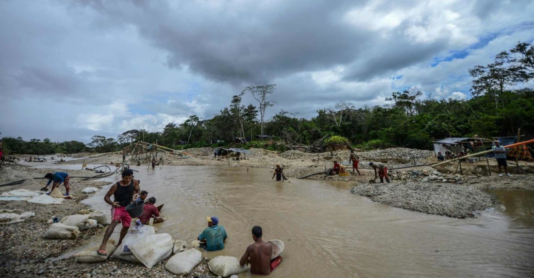 Minería de oro en Venezuela ocasiona daños ambientales y sociales
