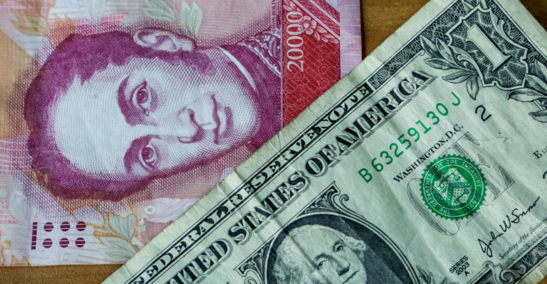 Bolívares dólares