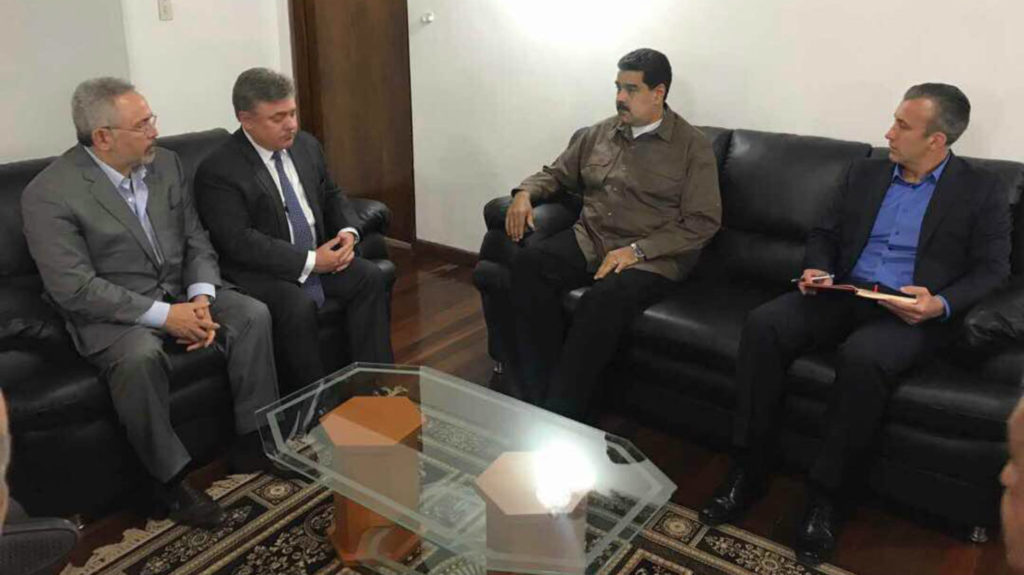 Maduro-Chevron
