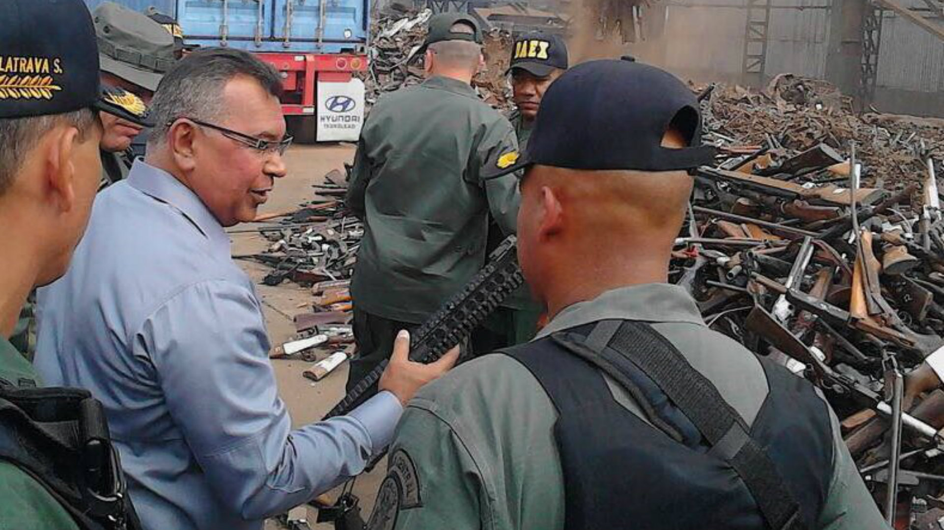 Reverol afirma que se destruyeron más de 19 mil armas en jornada masiva ...