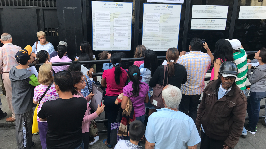 EE-Tramites-consulado-colombiano-11.01.18-DanielH-4