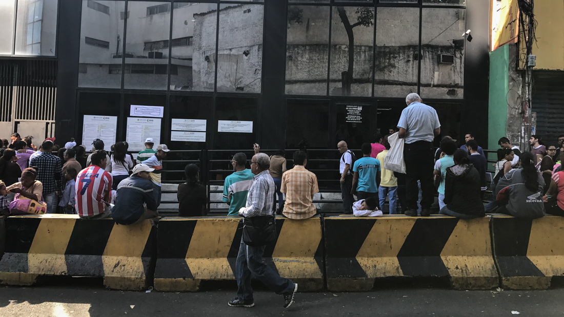 EE-Tramites-consulado-colombiano-11.01.18-DanielH-9