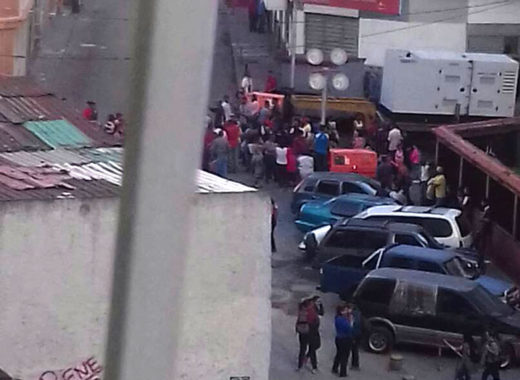 Maduro teatro Canta Claro