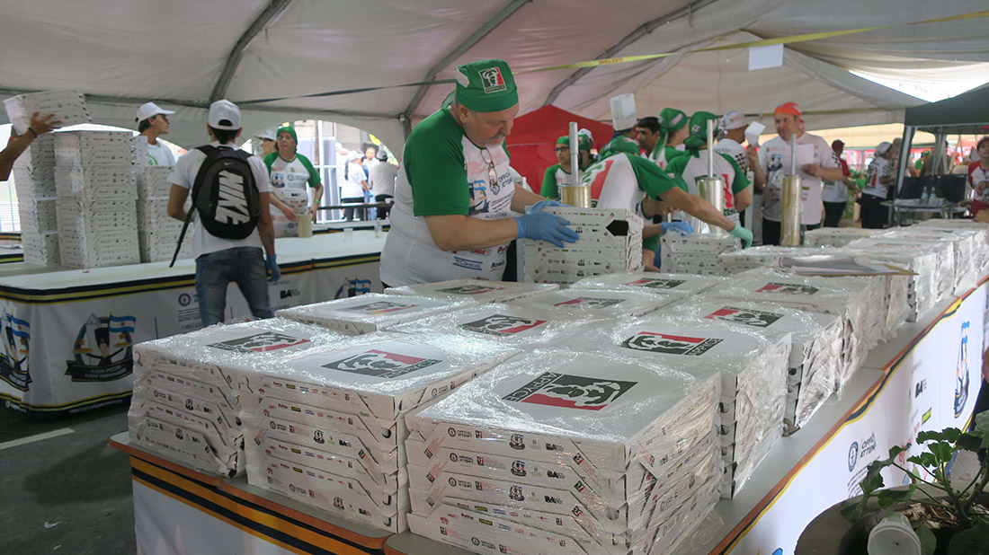 RECORD PIZZA