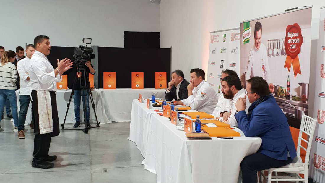 Gabriel Camacho frente al jurado del concurso