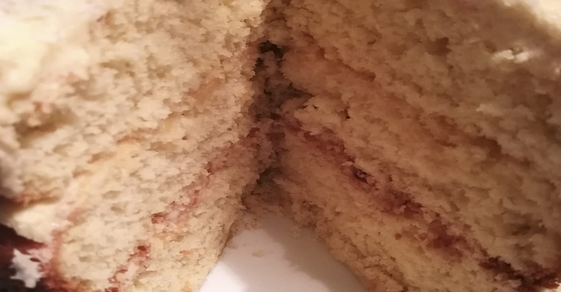 Interior de torta desnuda de coco