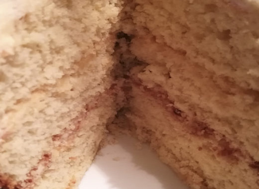 Interior de torta desnuda de coco