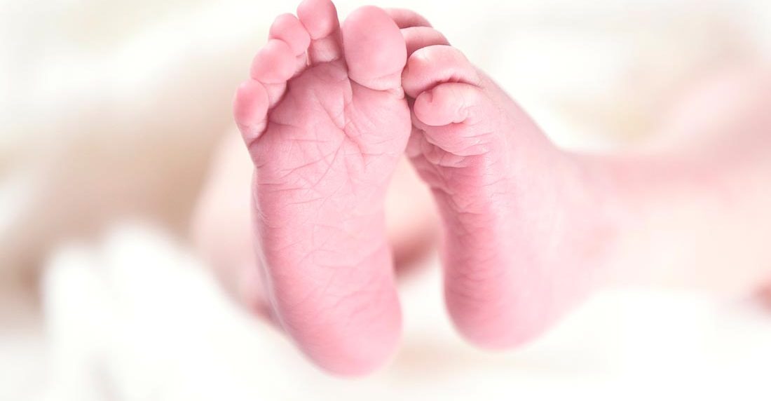 bebé coronavirus se transmite por la placenta