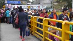 venezolanos en ecuador San Cristobal