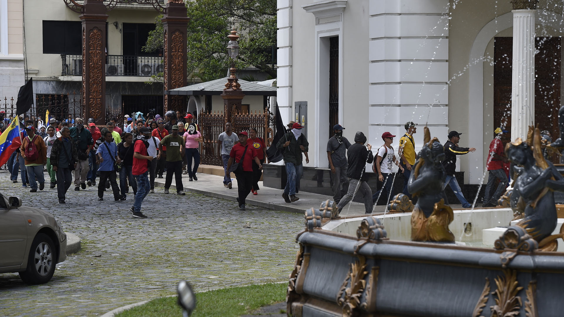 VENEZUELA-CRISIS-CONGRESS-INVASION