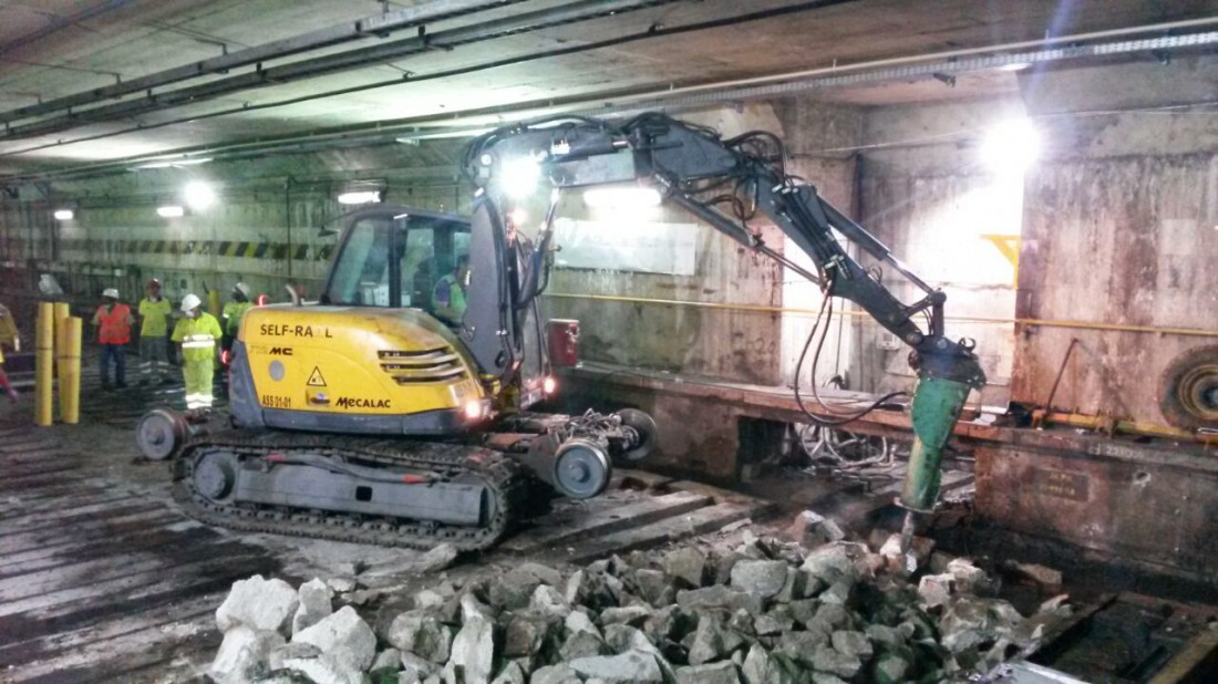 06f29b76255fec2bedac54fa41b7bec3