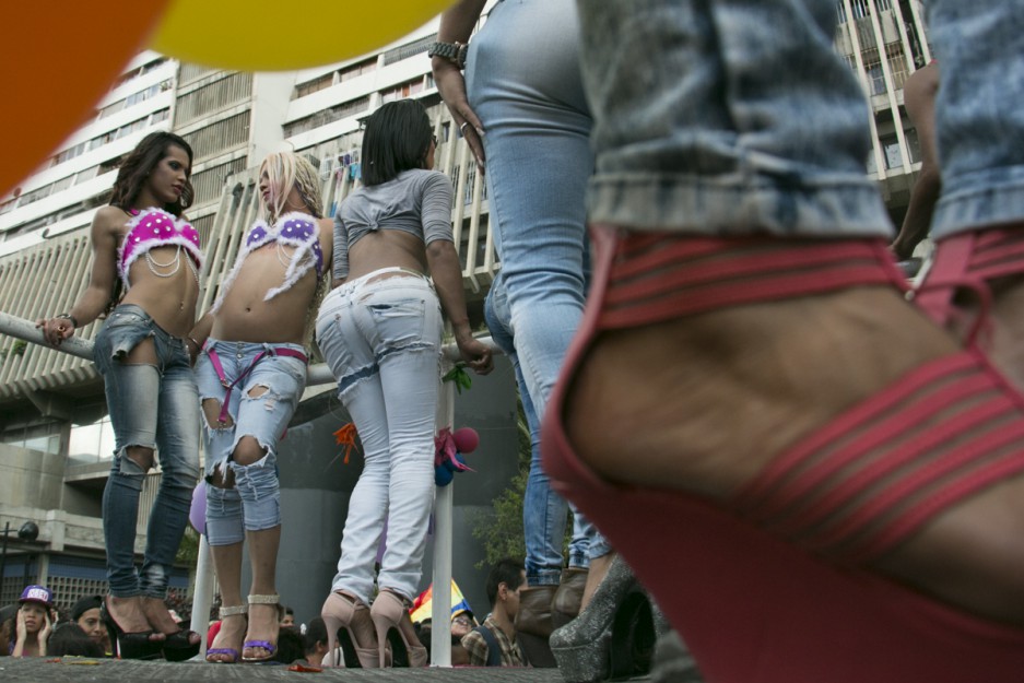 Comunidad LGBT marchó para pedir matrimonio igualitario en Caracas el 12 de julio de 2015. Fabiola Ferrero | Ee