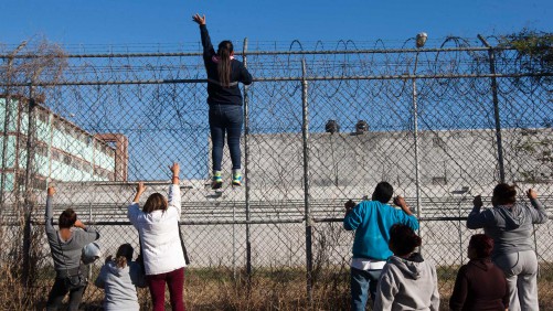Motín en penal de México
