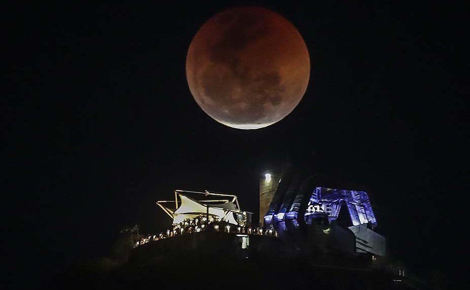 eclipse Luna