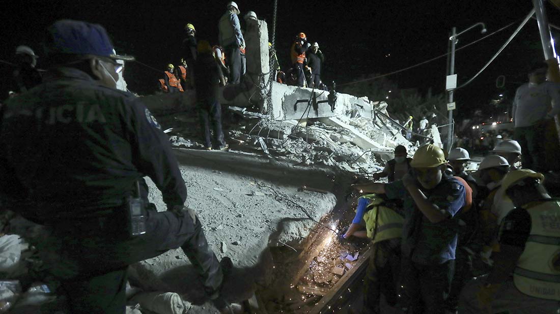CORRECTION Mexico Earthquake