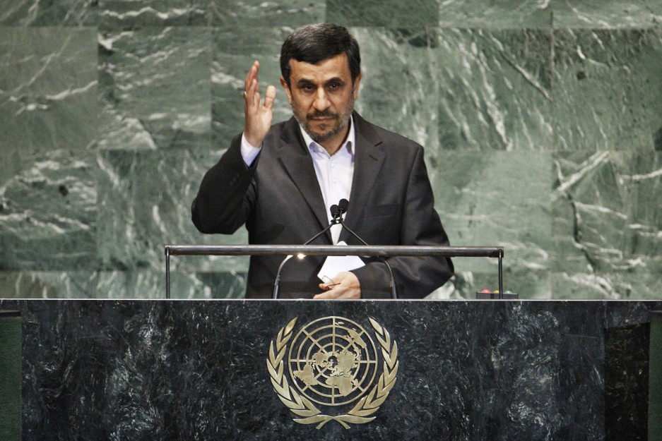 Image: Ahmadinejad addresses diplomats