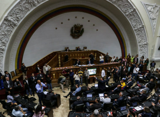 EEUU pide que diputados perseguidos voten en la AN