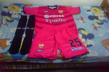 CKKOSrIWoAEWy3q.jpg_large