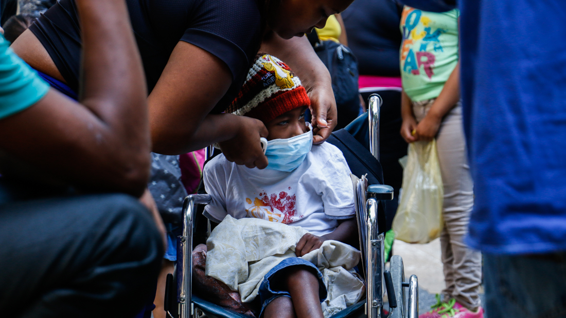 EE-mujeres-potestan-hospial-de-niños-06.04.18-DanielH-23