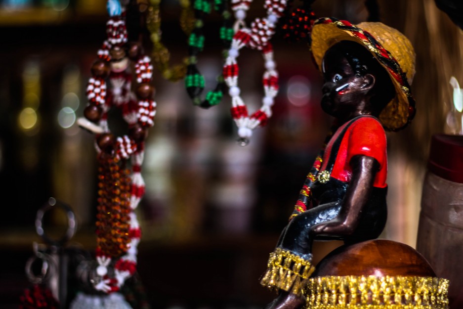 Los precios de los ékeles (collares con los colores del santo) oscilan entre 150 y 2.000 bolívares