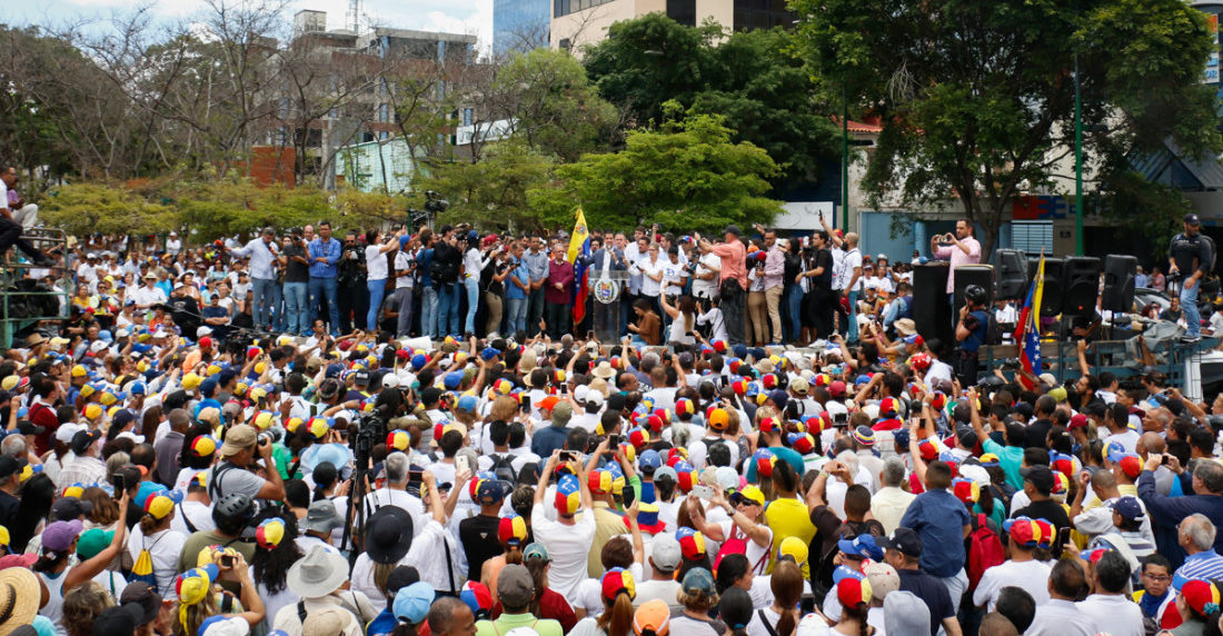 Venezuela tiene el desafío de recuperar su democracia en la doble acepción