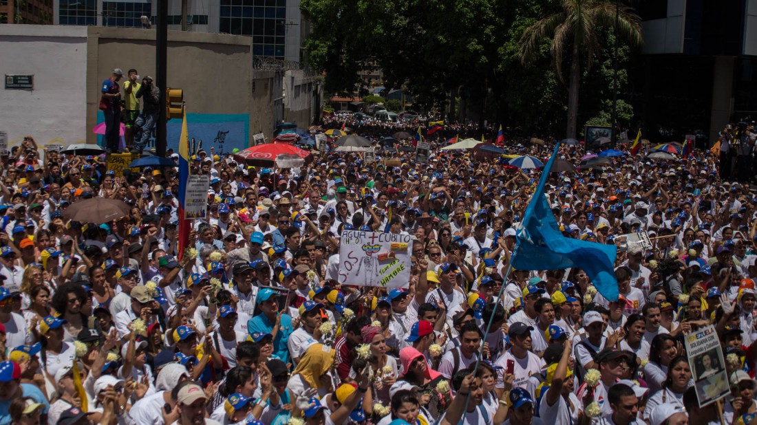 PORTADA - Marcha oposición 30-05 Av. Francisco de Miranda. 