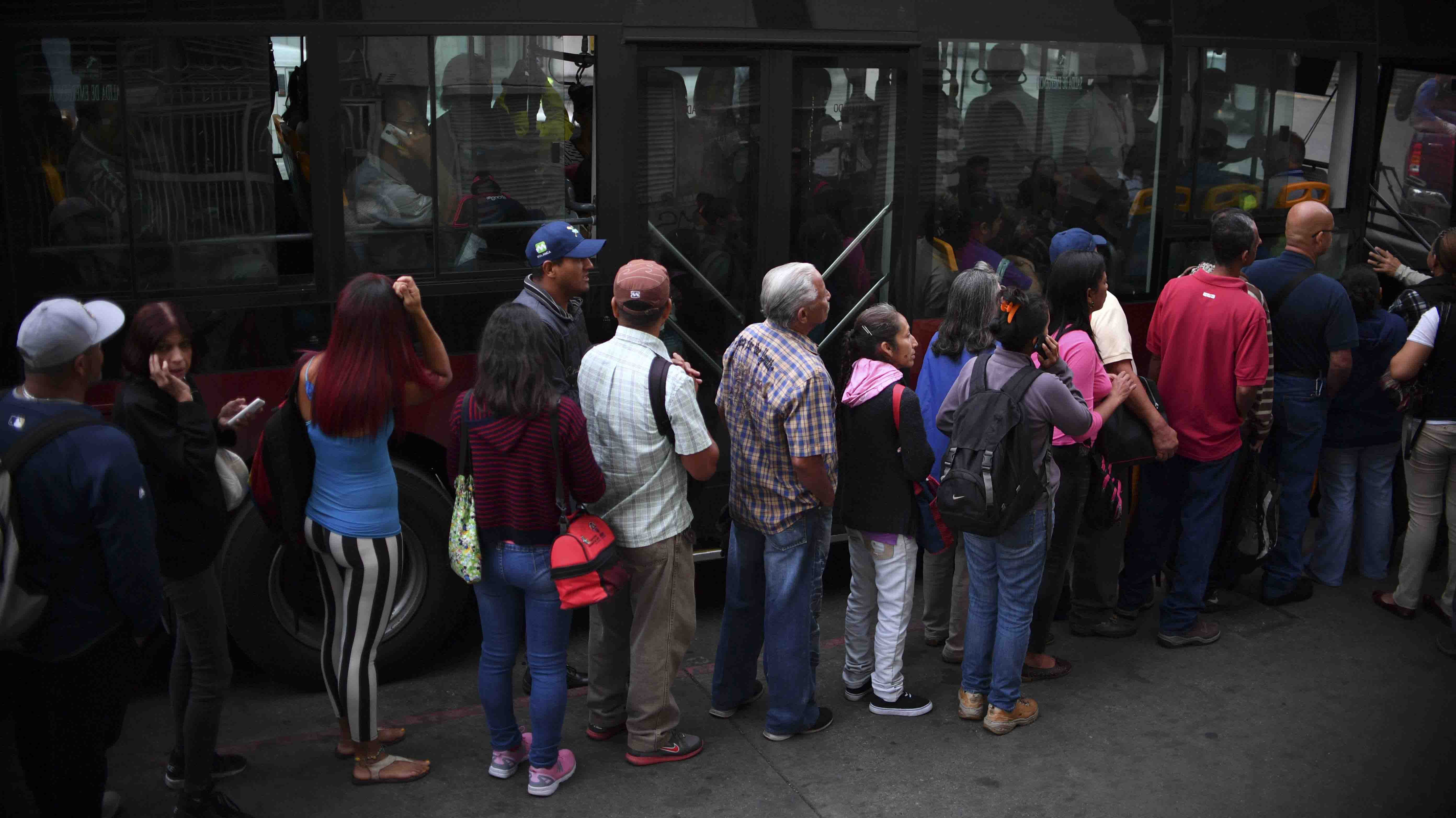 VENEZUELA-CRISIS-POWER-RESTORED