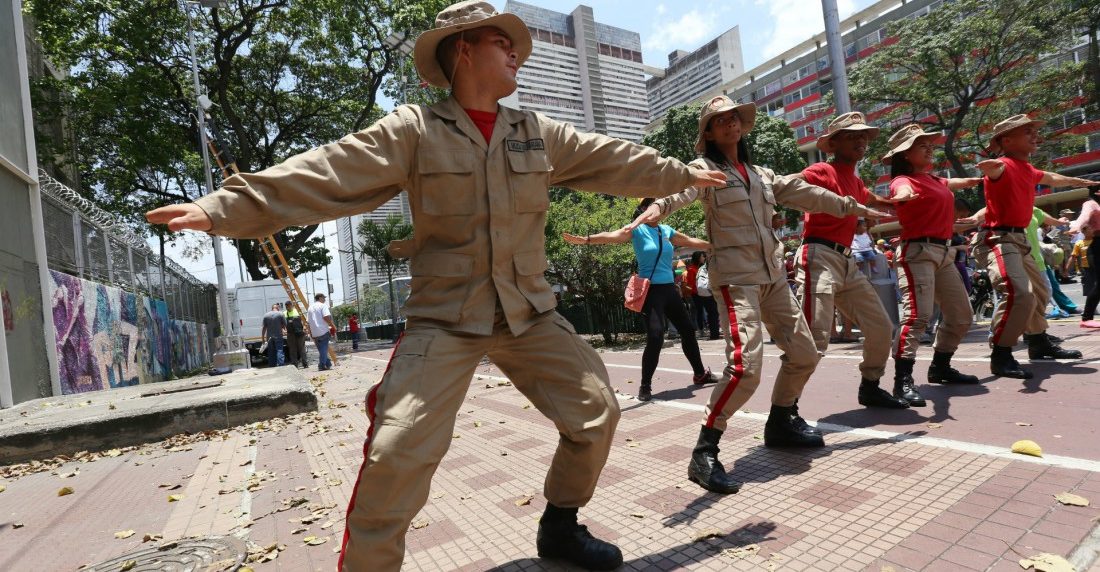 ejercicios militares