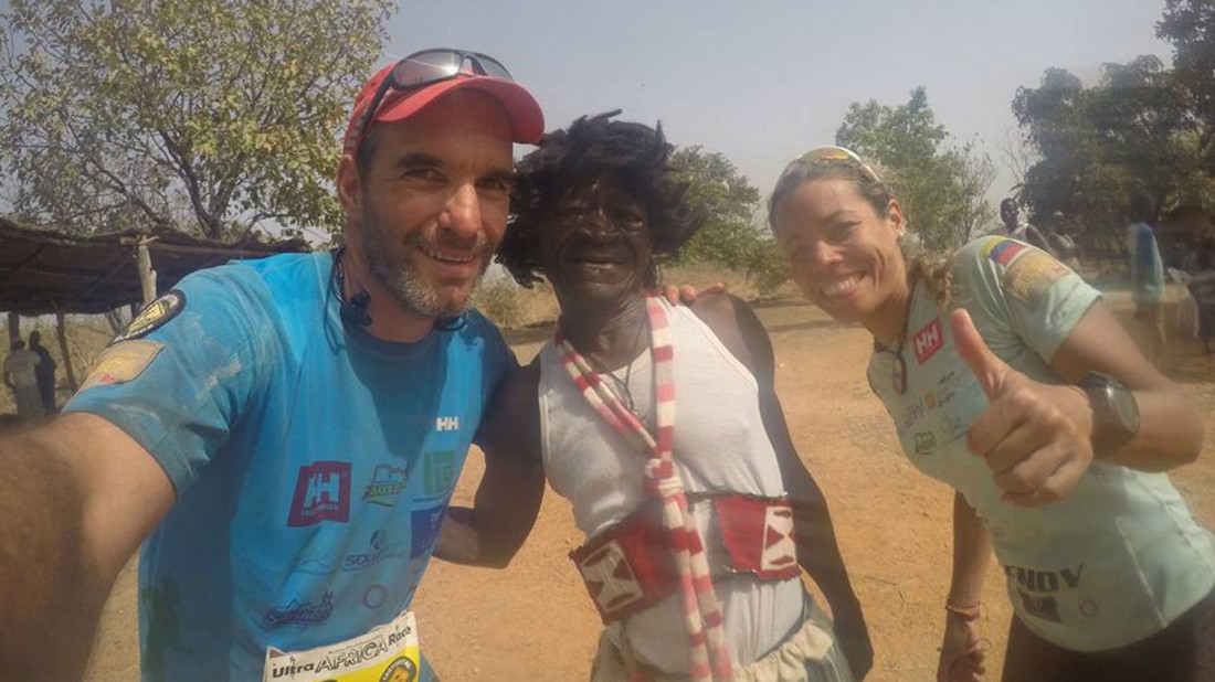 Pedro-y-Glendy-con-Anatole-competidor-africano