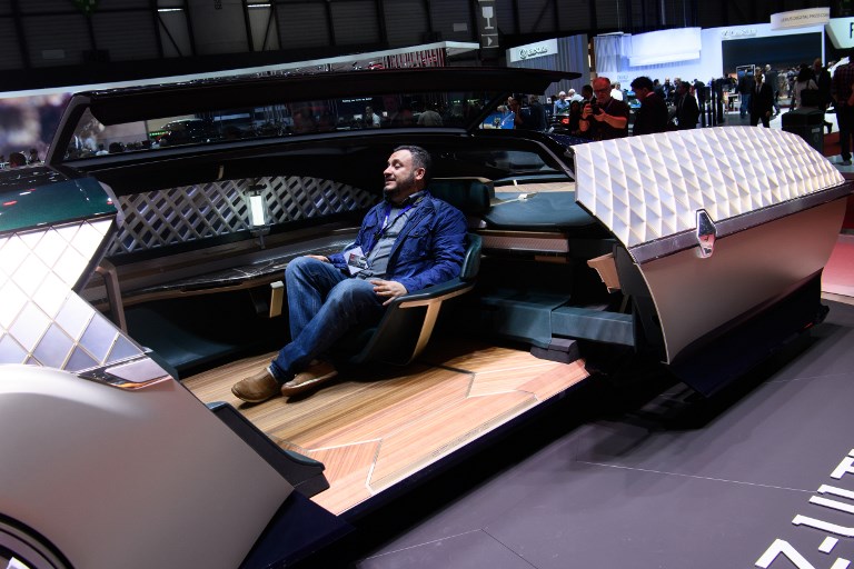 SWITZERLAND-AUTO-SHOW-TRANSPORT-LIFESTYLE