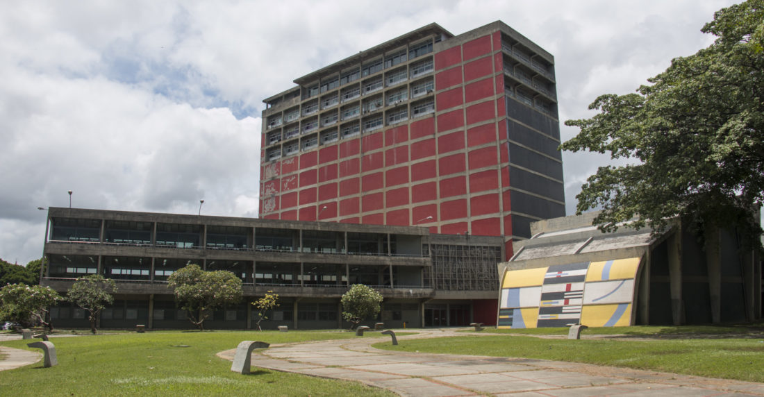 “Ciudad Universitaria – La Construcción de lo imposible” y el musical “Los Miserables”; un mismo momento para reseñar dos épocas y dos temas
