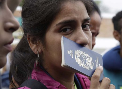 pasaporte venezolanos en perú