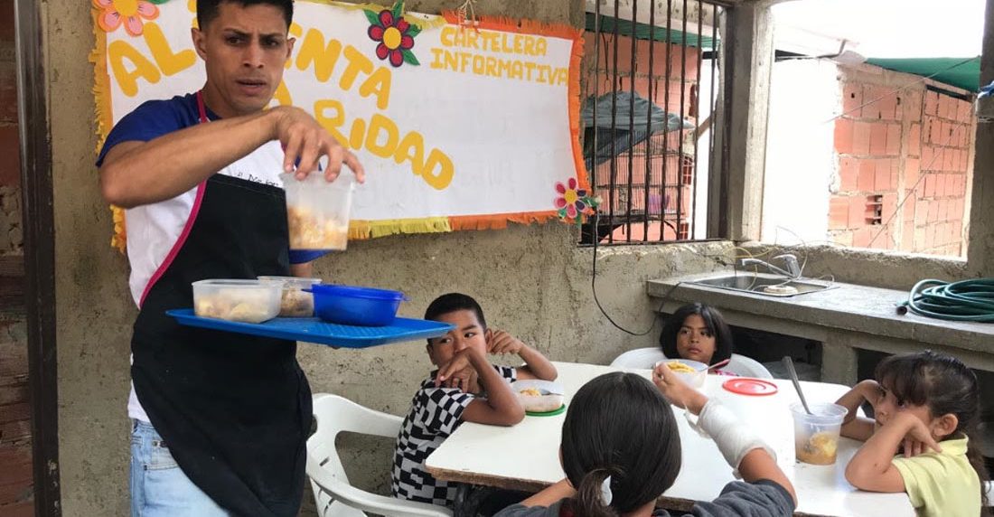 trabajadores humanitarios