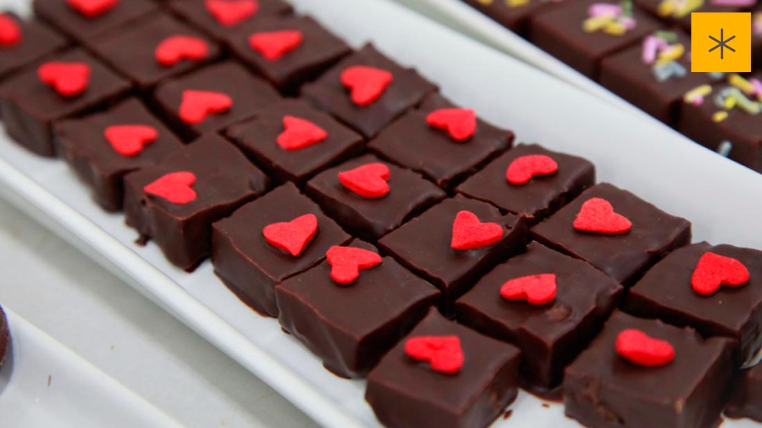 Foto: En ocasiones especiales Cakawa prepara más que barras de chocolates como bombones, turrones, etc.