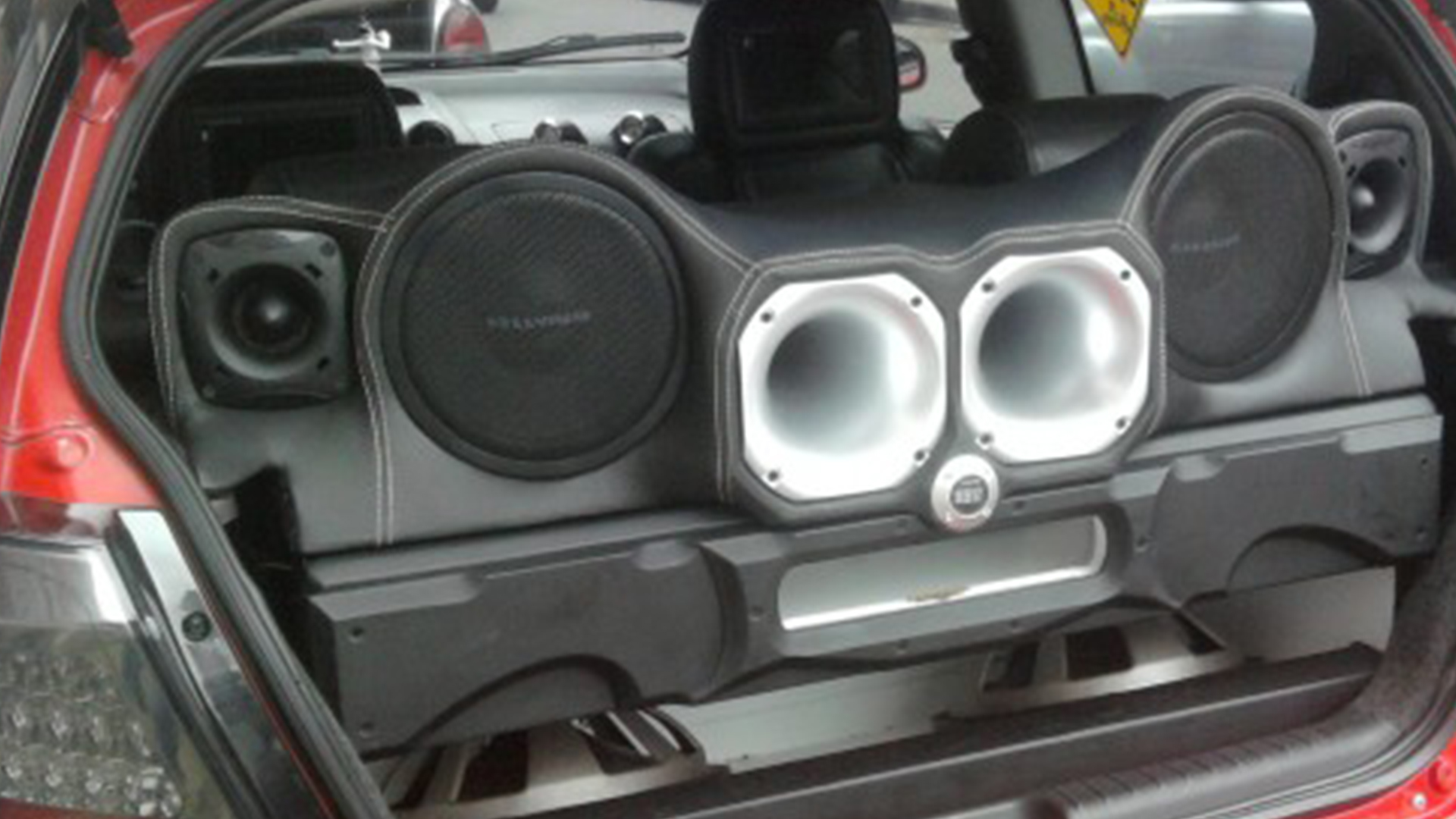 cornetas carro