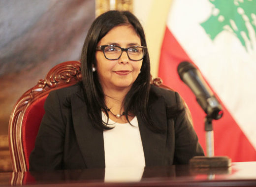 Delcy Rodríguez acusa "doble moral" en España por apoyo a Guaidó