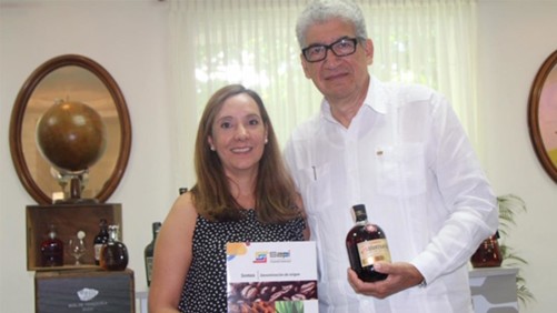 Tatiana Reyes y Maestro ronero