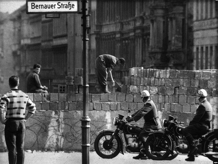 En la Bernauer Strasse falleció Ida Siekmann, primera víctima mortal del Muro de Berlín