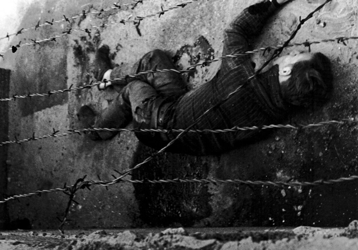 Peter Fechter se desangró hasta morir en el Muro de Berlín el 17 de agosto de 1962