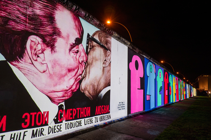La East Side Gallery es la sección más larga del Muro de Berlín que todavía sigue en pie