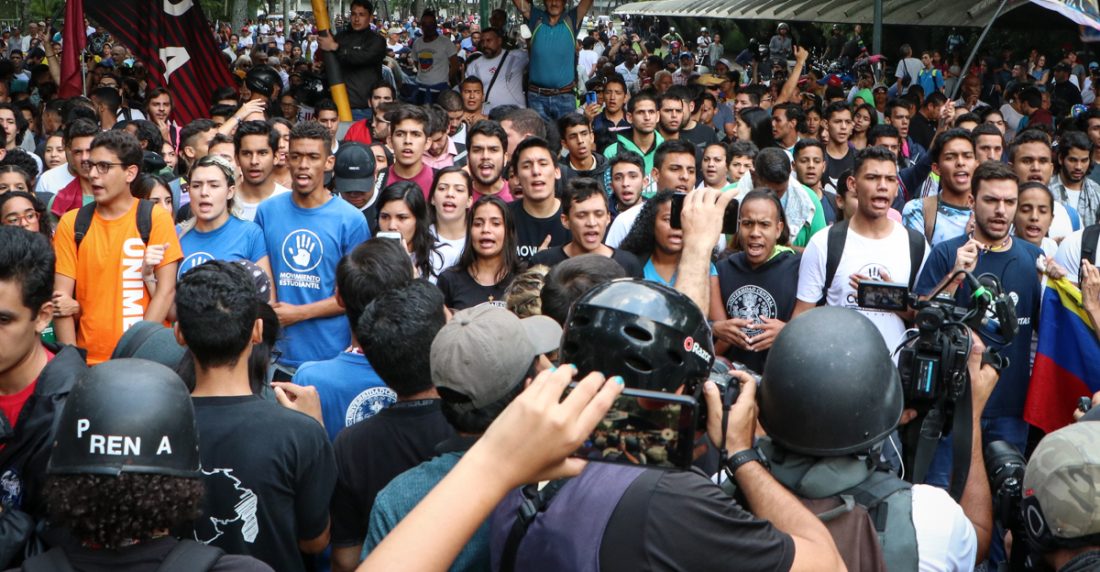 Estudiantes universitarios