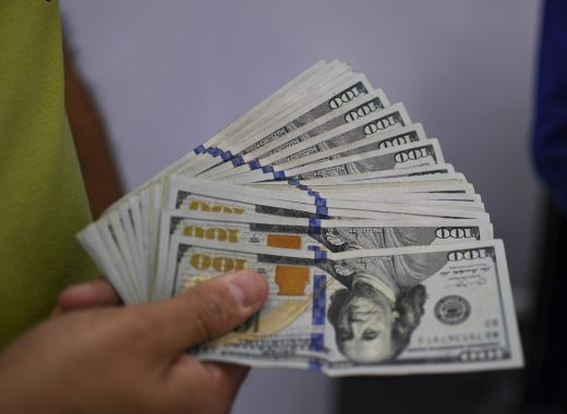 Jesús Casique: Cuentas en dólares son oxígeno para los bancos gobierno de emergencia