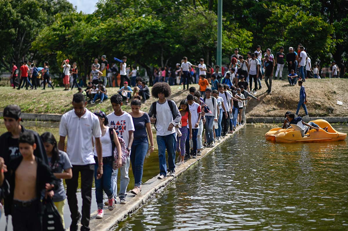 Al menos tres muertos y 19 heridos fue el saldo que dejaron varios disturbios en la puerta del Parque Francisco de Miranda, conocido como Parque del Este