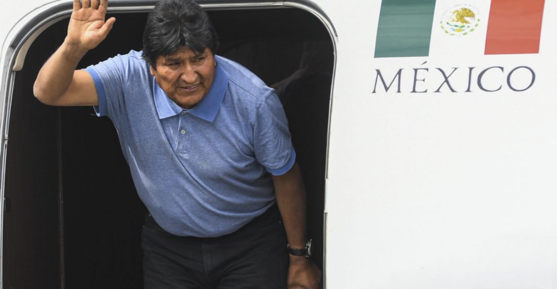 Evo Morales a su llegada a México. Foto: Pedro Pardo / AFP