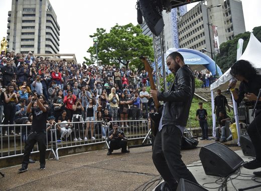 Por una presentación de 40 minutos. los músicos reciben entre 30 y 40 dólares; otras veces les dan lo recaudado en entradas