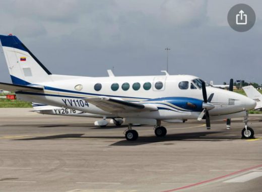 La avioneta Beechcraft 100 King Air con siglas YV1104