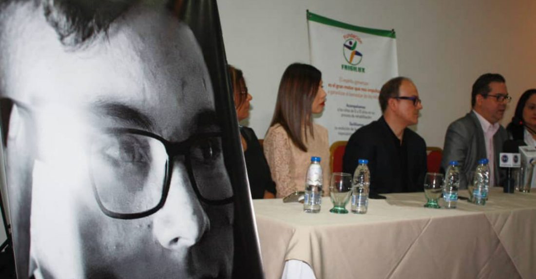 Rueda de prensa Frigilux. Caso Rufo Chacón. Cortesía